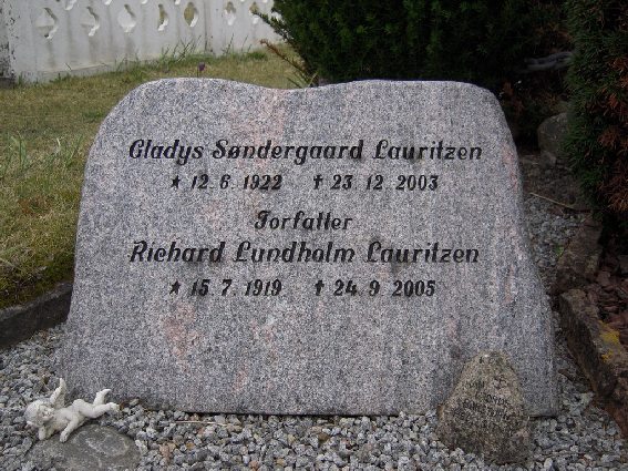 Billede af gravsten på Skagen Kirkegård