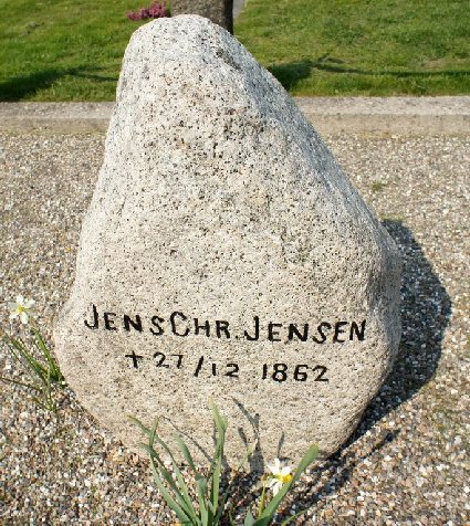 Billede af gravsten på Skagen Kirkegård