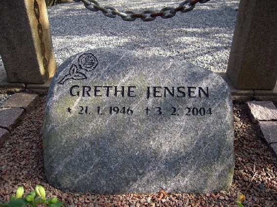Billede af gravsten på Skagen Kirkegård