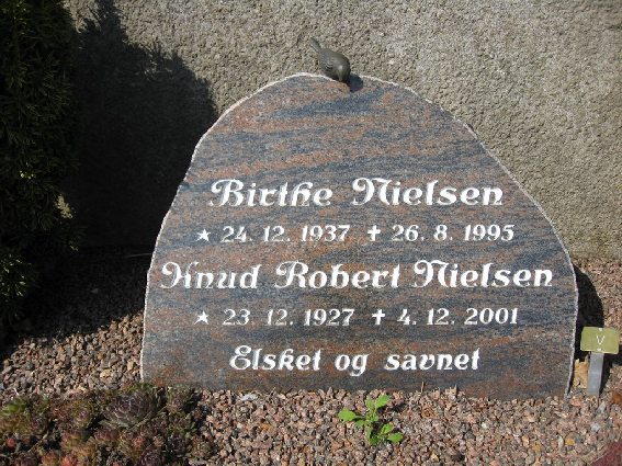 Billede af gravsten på Skagen Kirkegård