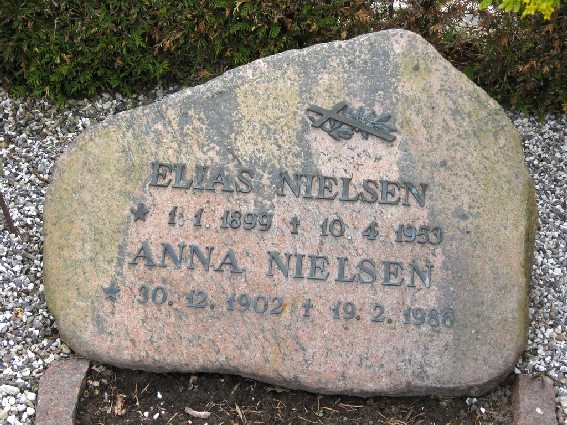 Billede af gravsten på Skagen Kirkegård