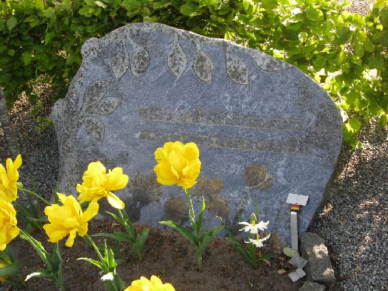 Billede af gravsten på Skagen Kirkegård