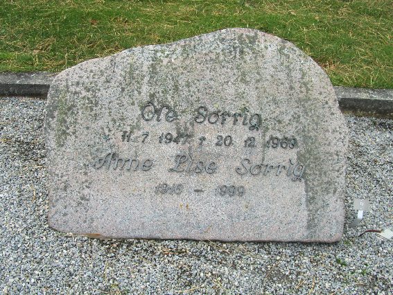 Billede af gravsten på Skagen Kirkegård