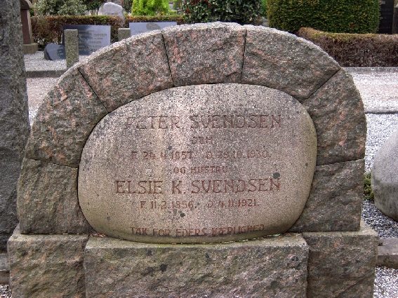 Billede af gravsten på Skagen Kirkegård