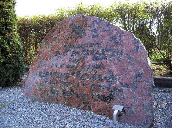 Billede af gravsten på Skagen Kirkegård