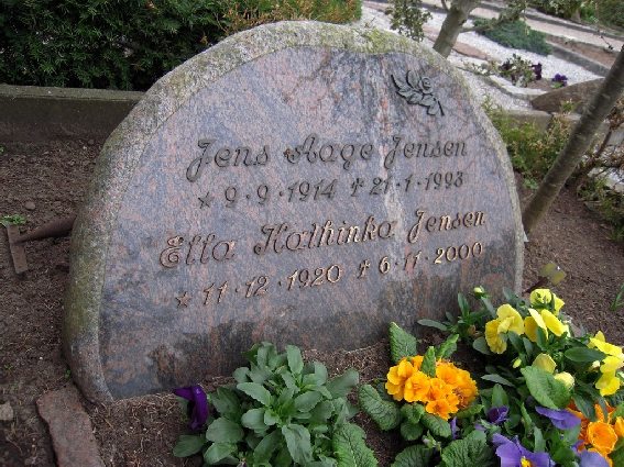 Billede af gravsten på Skagen Kirkegård