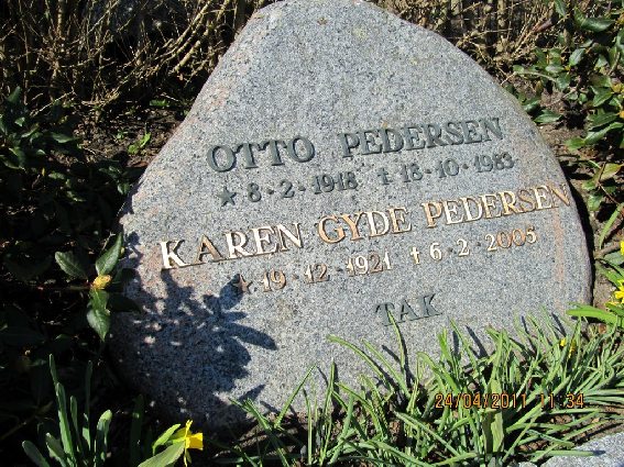 Billede af gravsten på Skagen Kirkegård