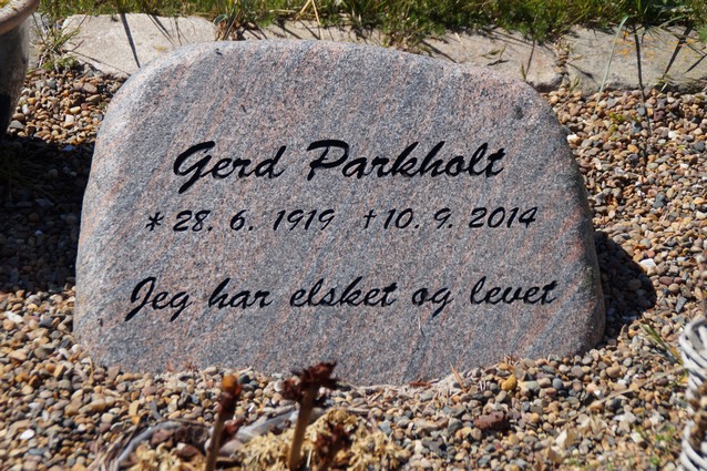 Billede af gravsten på Skagen Kirkegård