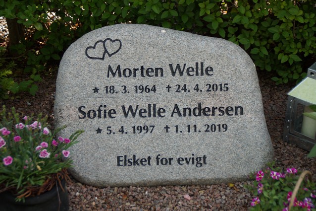 Billede af gravsten på Skagen Kirkegård