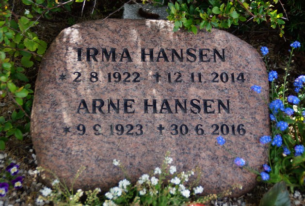 Billede af gravsten på Skagen Kirkegård