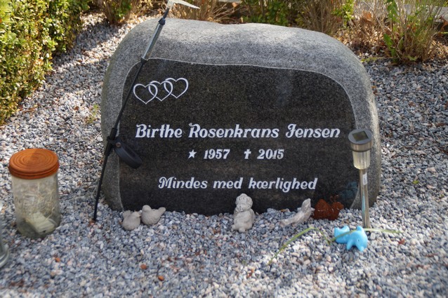Billede af gravsten på Skagen Kirkegård