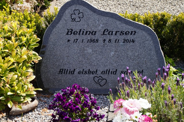 Billede af gravsten på Skagen Kirkegård