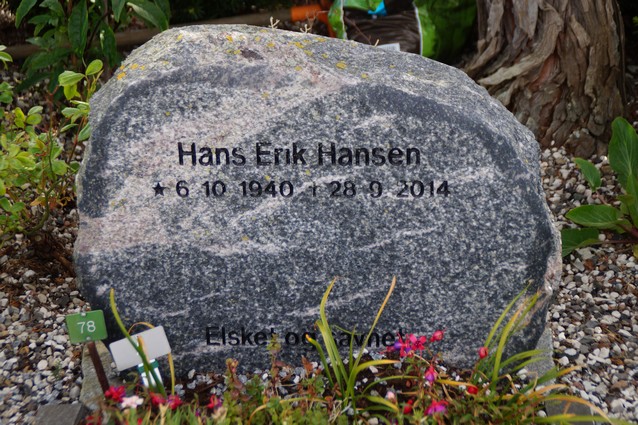 Billede af gravsten på Skagen Kirkegård