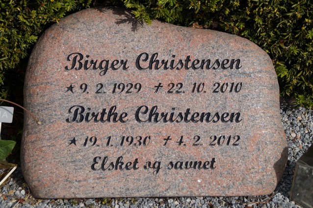 Billede af gravsten på Skagen Kirkegård