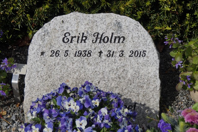 Billede af gravsten på Skagen Kirkegård