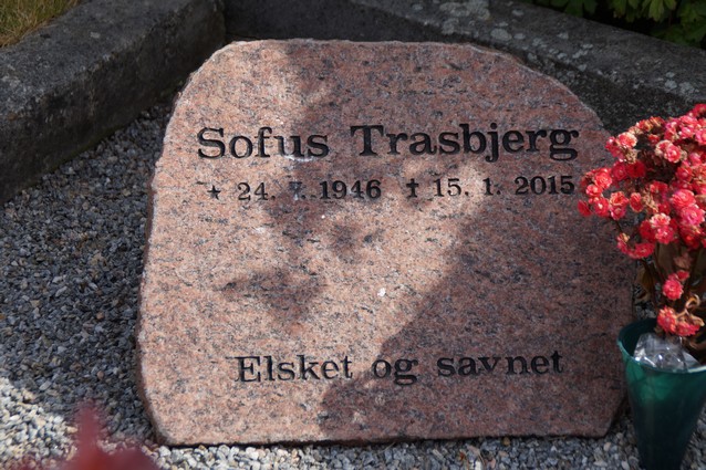 Billede af gravsten på Skagen Kirkegård