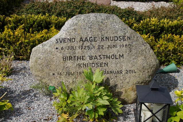 Billede af gravsten på Skagen Kirkegård