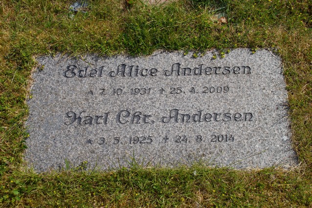 Billede af gravsten på Skagen Kirkegård